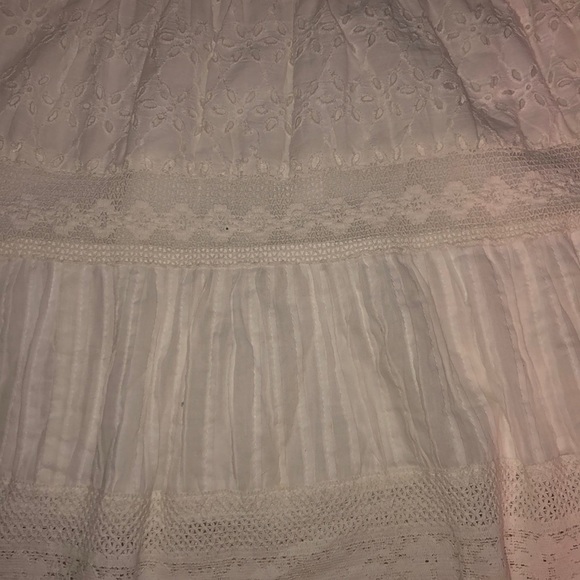 LACE MINI SKIRT - Picture 2 of 3